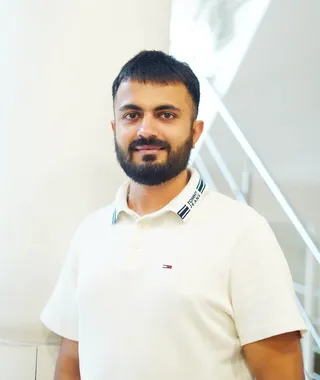 Vineet Chawla, SEBI Registered Research Analyst